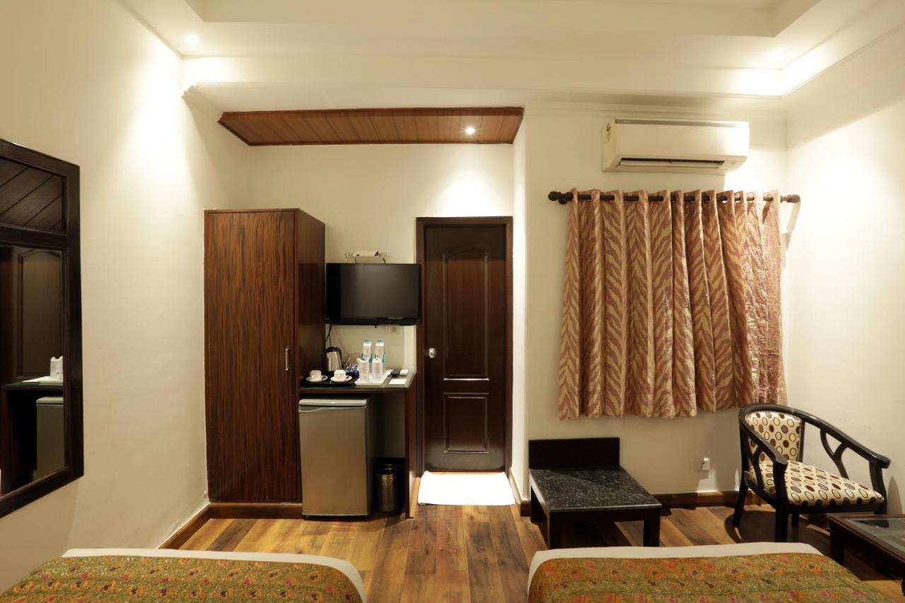 Airport Hotel Le Seasons New Delhi Eksteriør bilde
