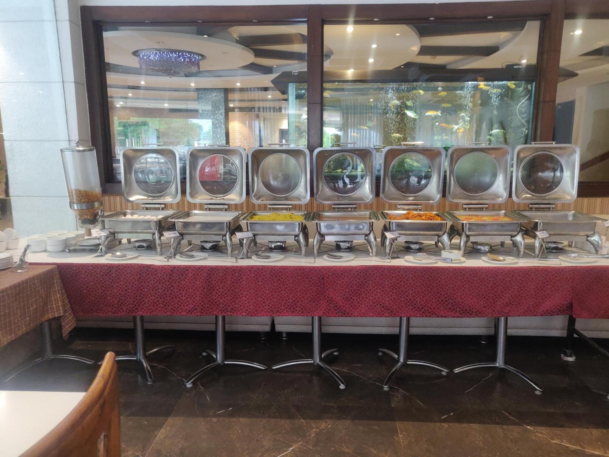 Airport Hotel Le Seasons New Delhi Eksteriør bilde