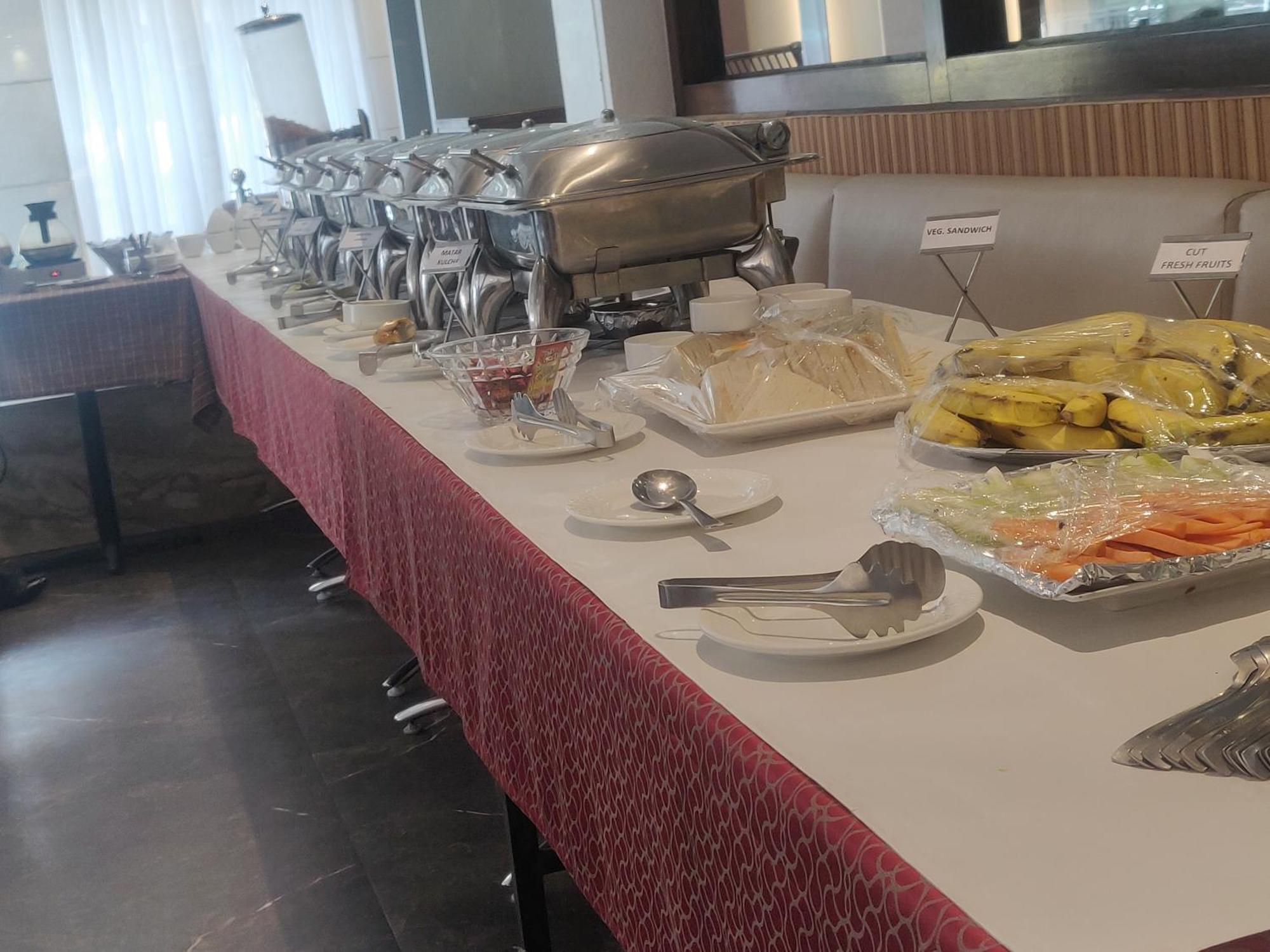 Airport Hotel Le Seasons New Delhi Eksteriør bilde