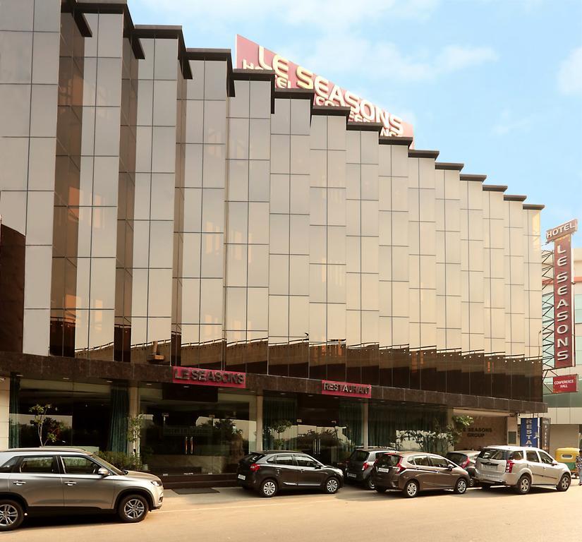 Airport Hotel Le Seasons New Delhi Eksteriør bilde